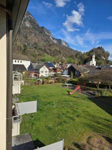 Ausblick Balkon inkl. gemeinsamer Spielplatz